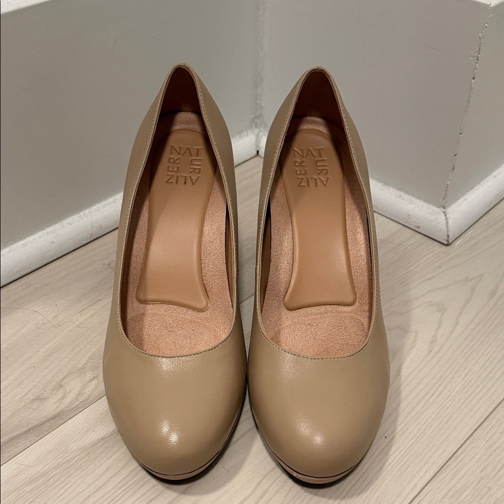 Naturalizer Women's Nude Beige Leather Heels- Michelle 10W